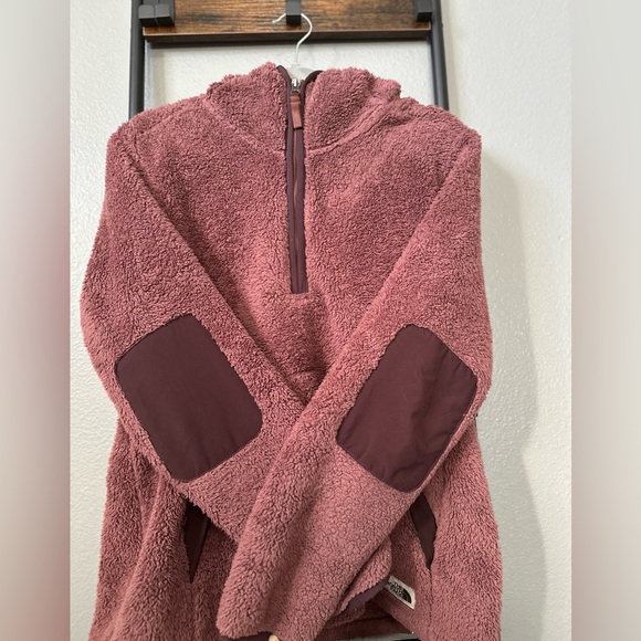 The North Face Women's Campshire Pullover Hoodie 2.0. Large. - Picture 5 of 16